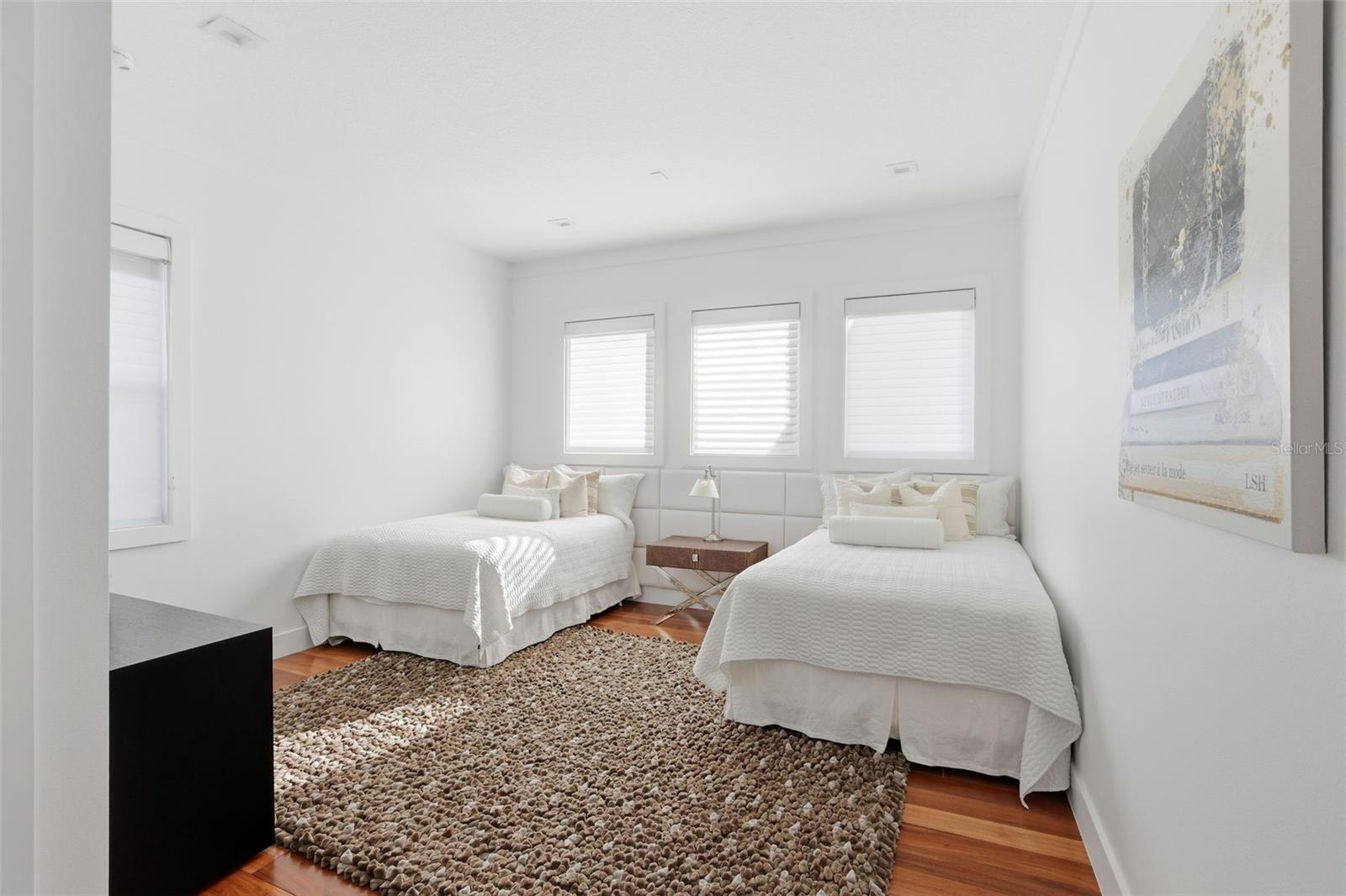 KEENES POINTE - Residential