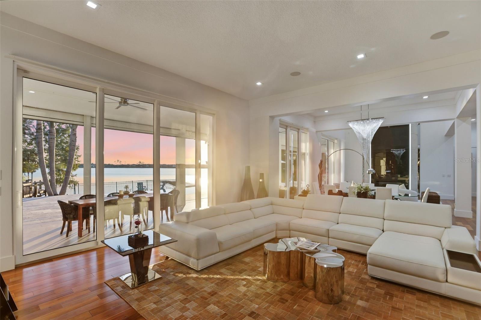 KEENES POINTE - Residential