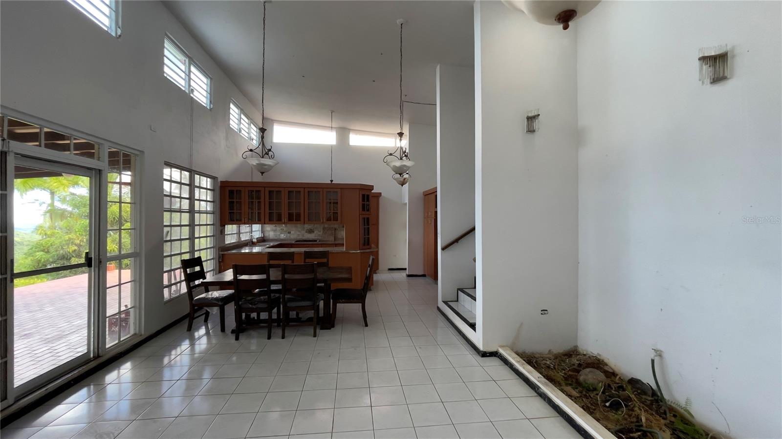 GUZMAN ARRIBA, WARD - Residential