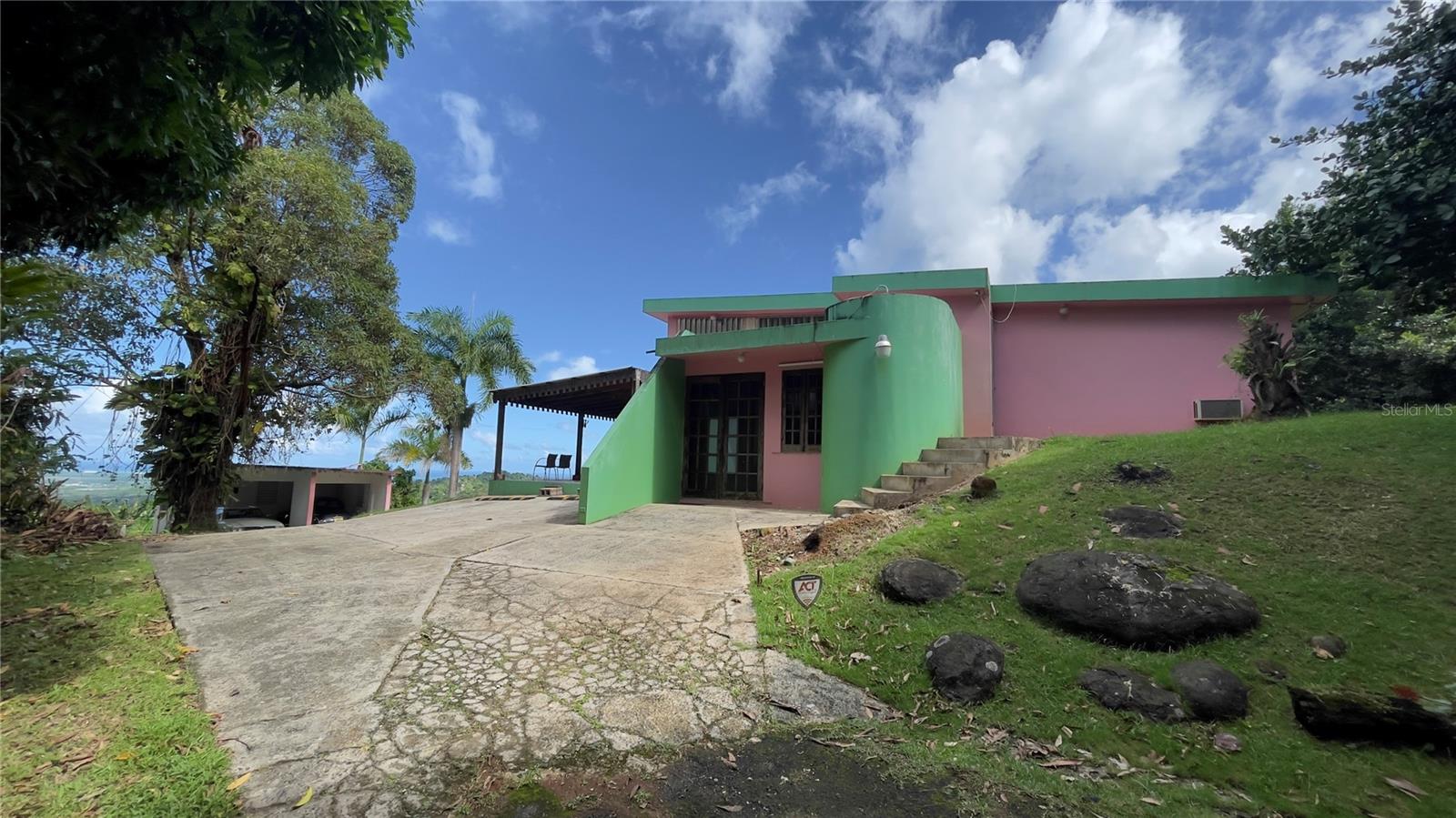 GUZMAN ARRIBA, WARD - Residential