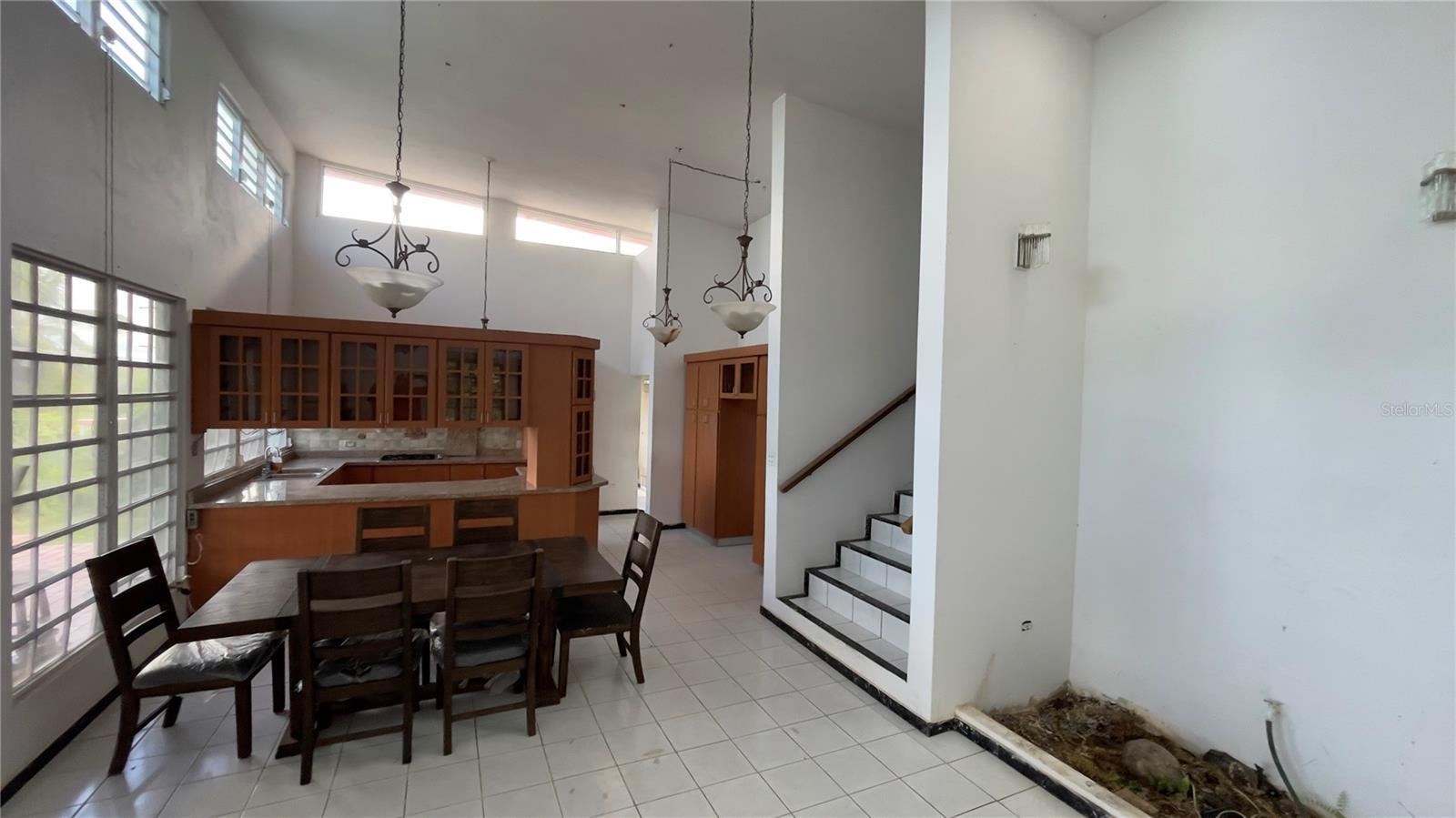 GUZMAN ARRIBA, WARD - Residential