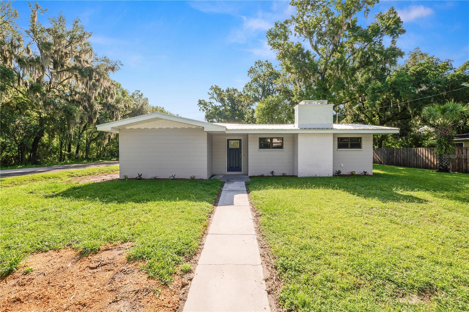 Photo 1 of 41 — 1112 N PENNSYLVANIA AVENUE, PLANT CITY, FL 33563