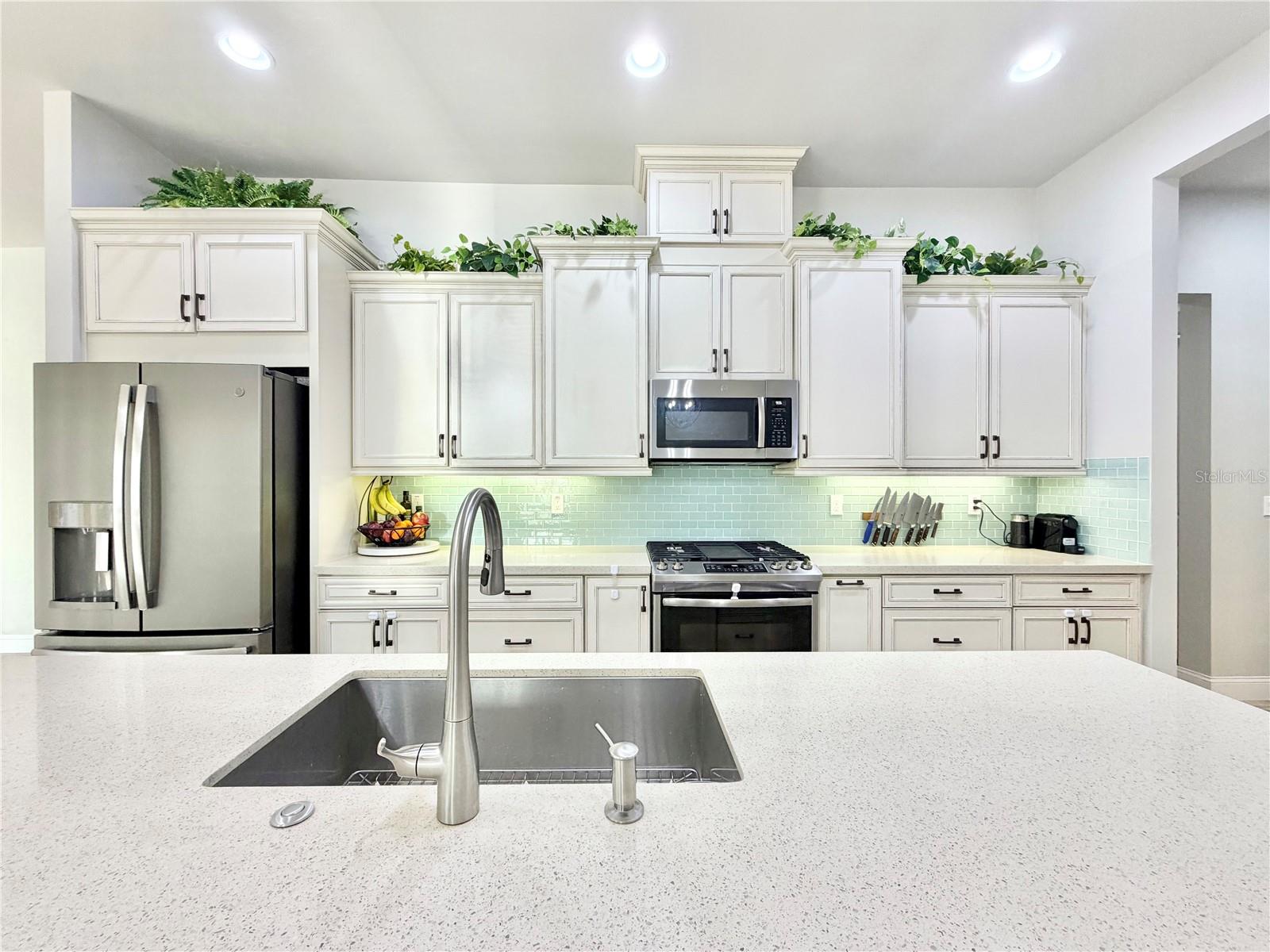 OAKMONT - Residential