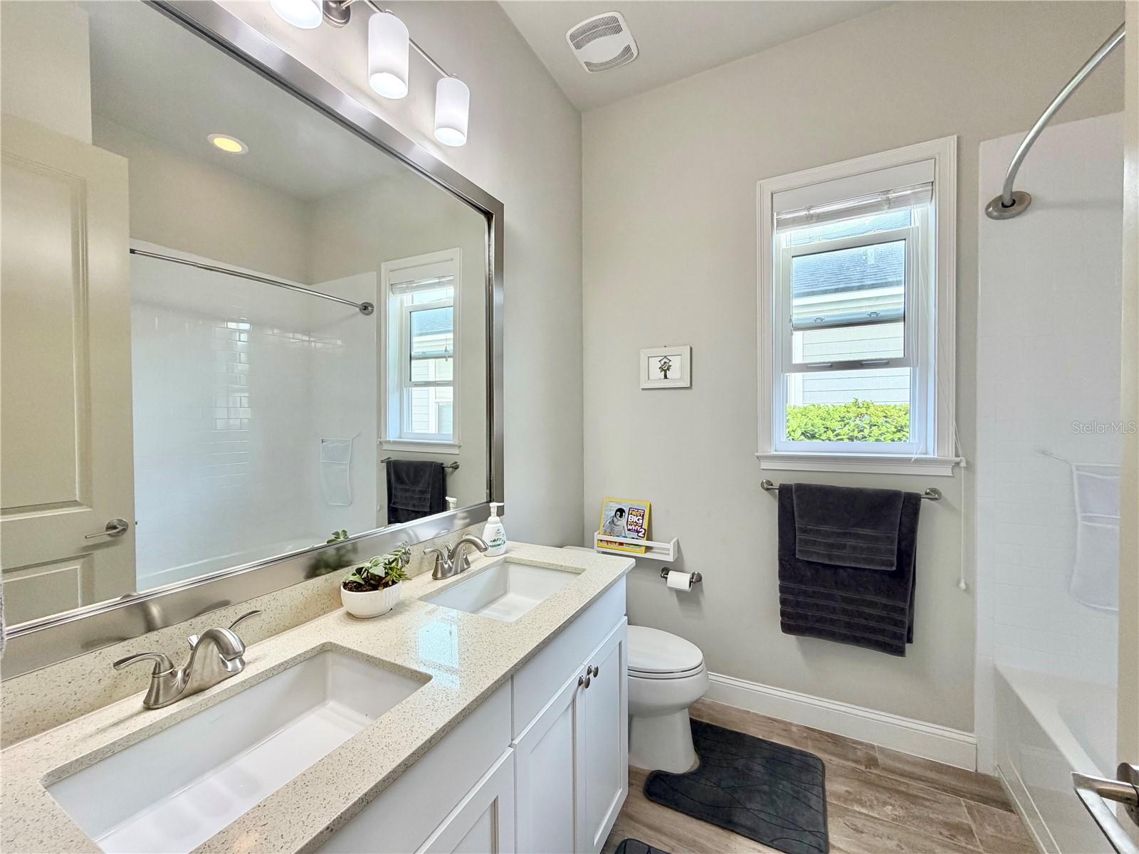 OAKMONT - Residential