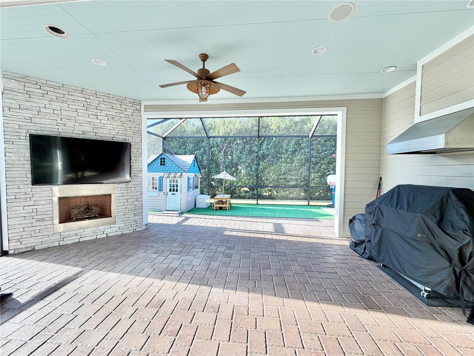 OAKMONT - Residential