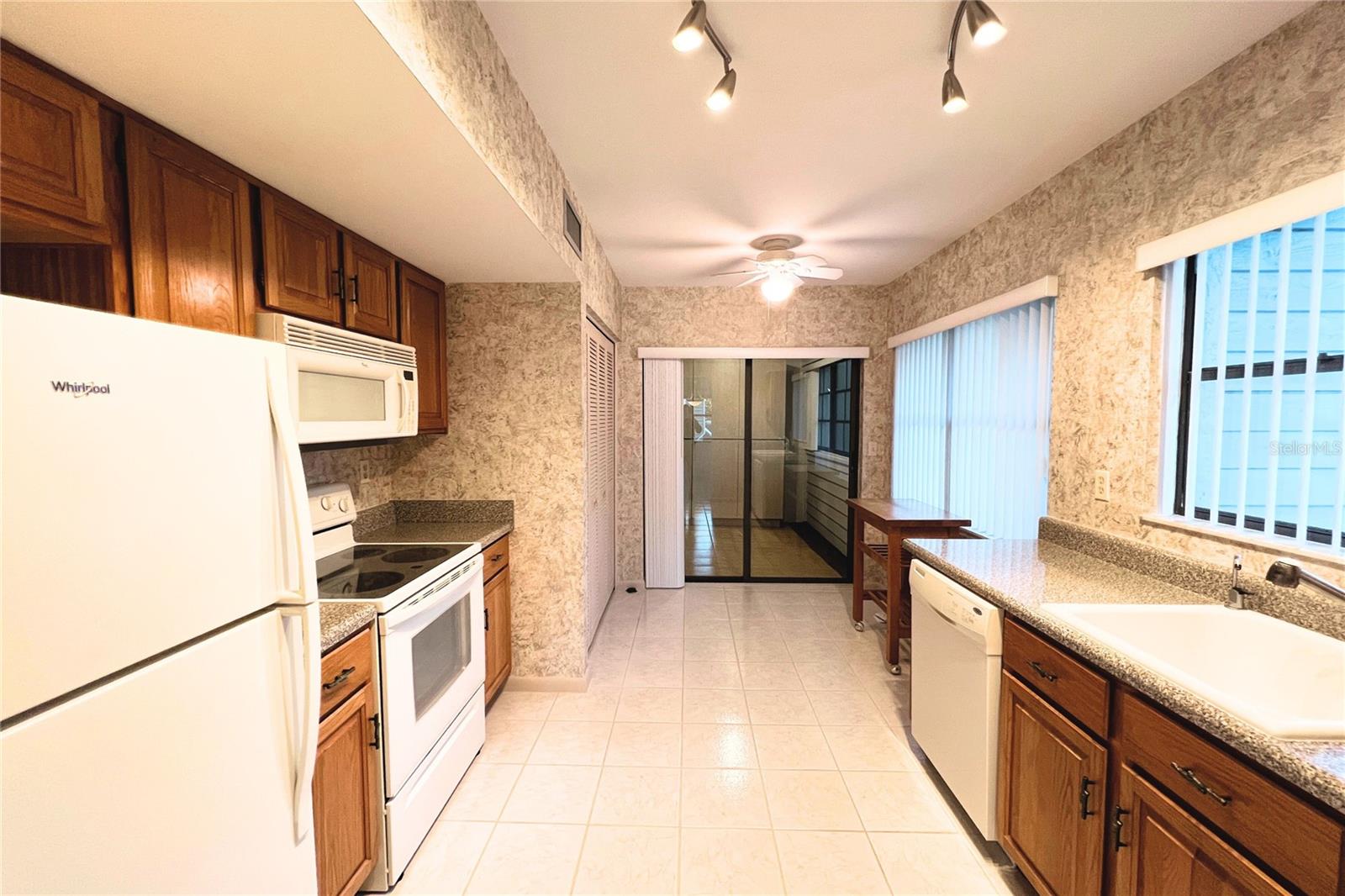 MAIDSTONE CONDO - Residential