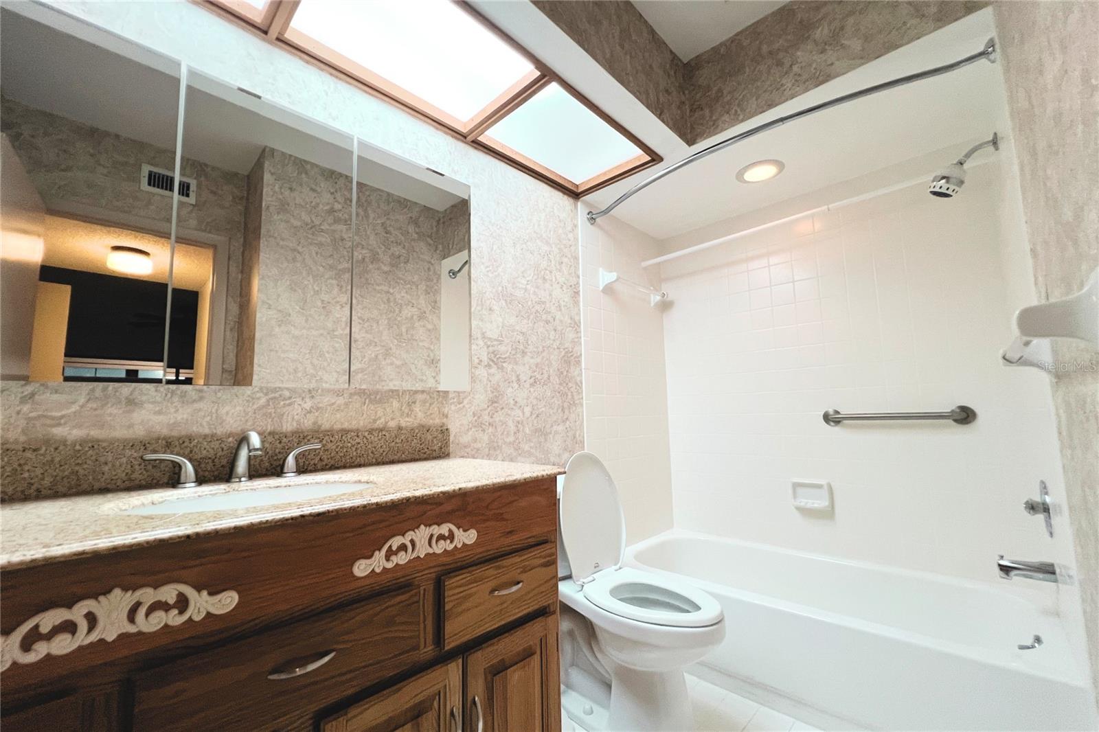 MAIDSTONE CONDO - Residential