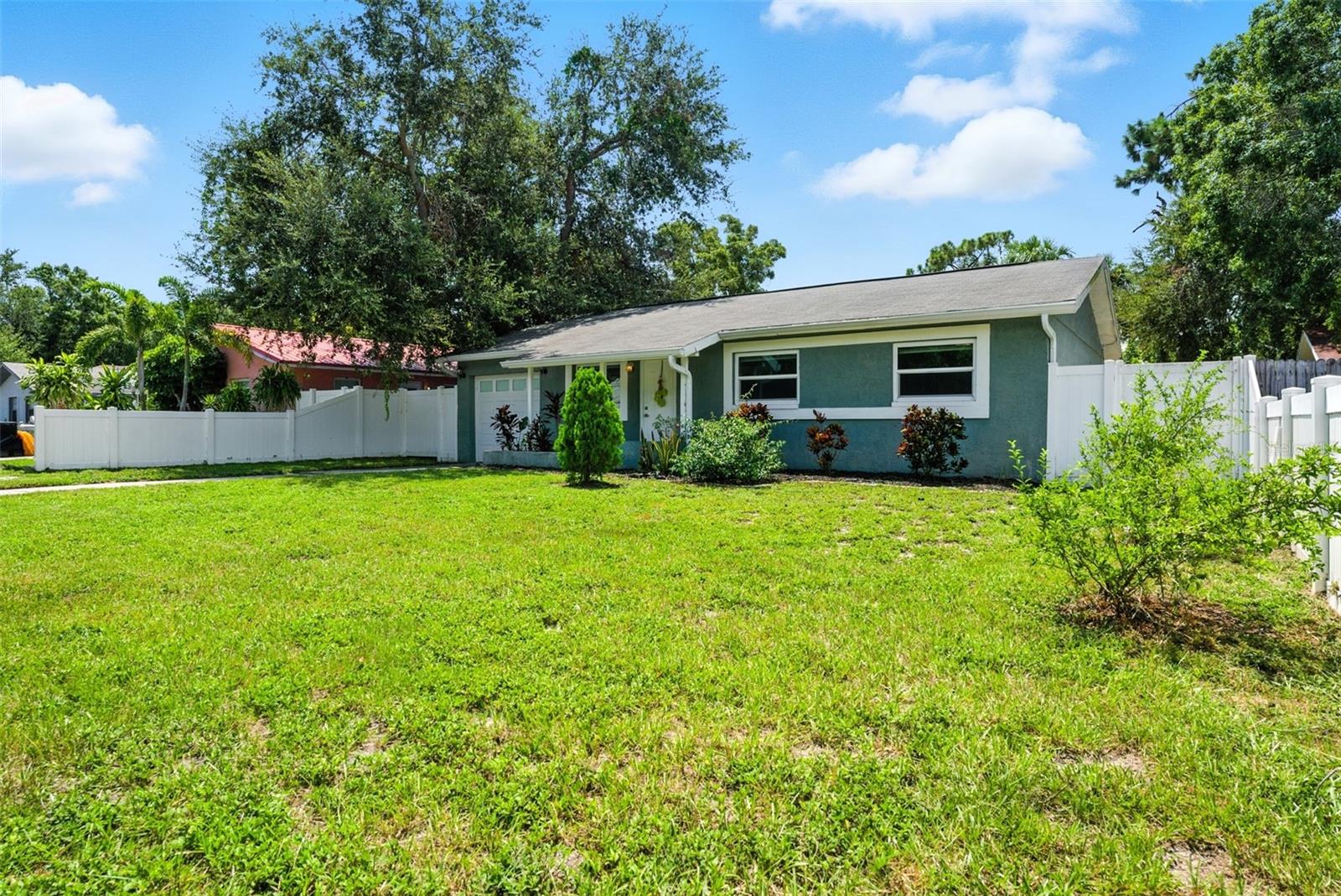 2824 OAKLAWN AVENUE