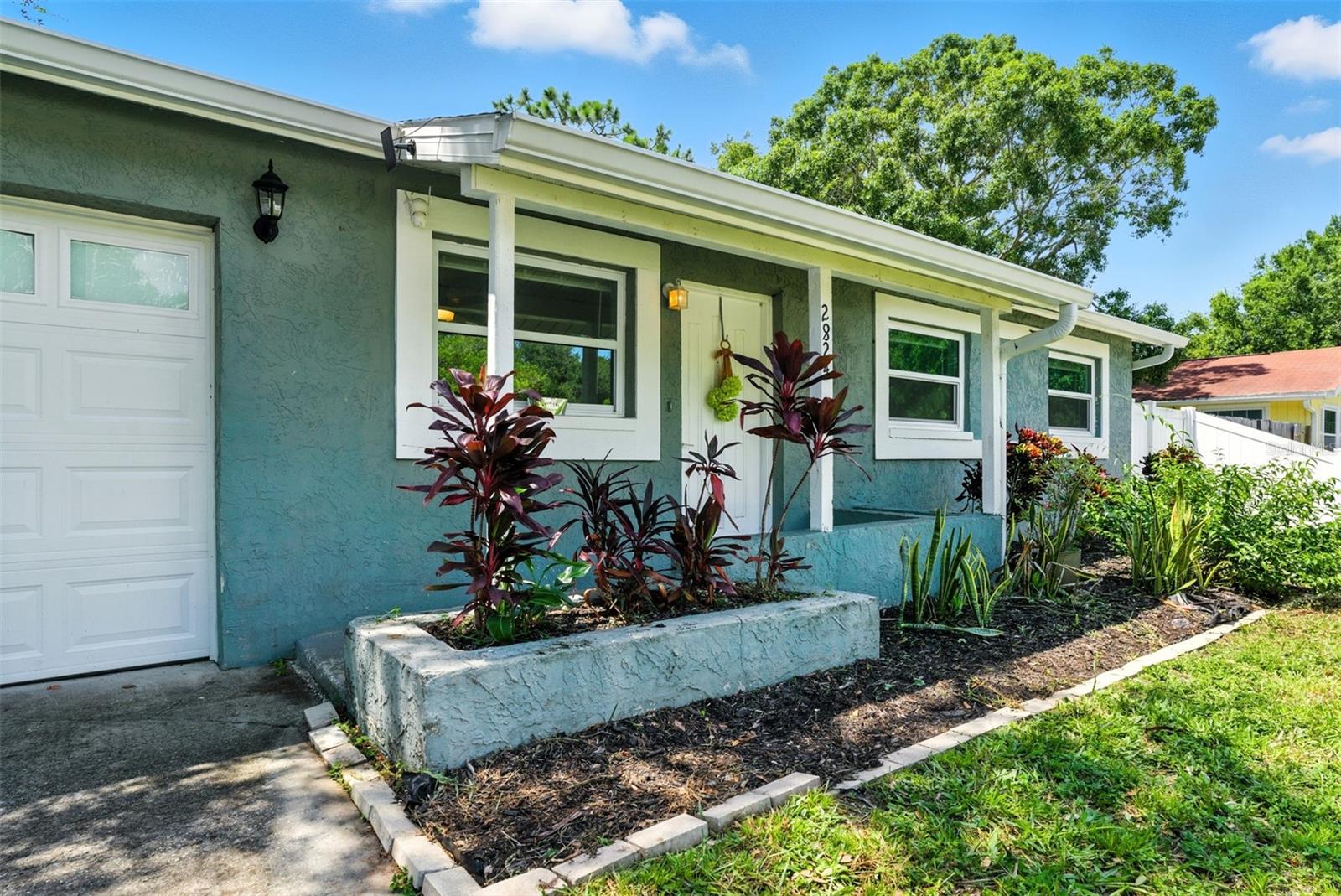 2824 OAKLAWN AVENUE
