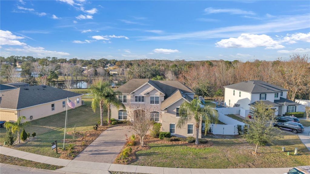 Photo of 3463 Creek Run Lane, Eustis, FL 32736 (MLS # G5111905)