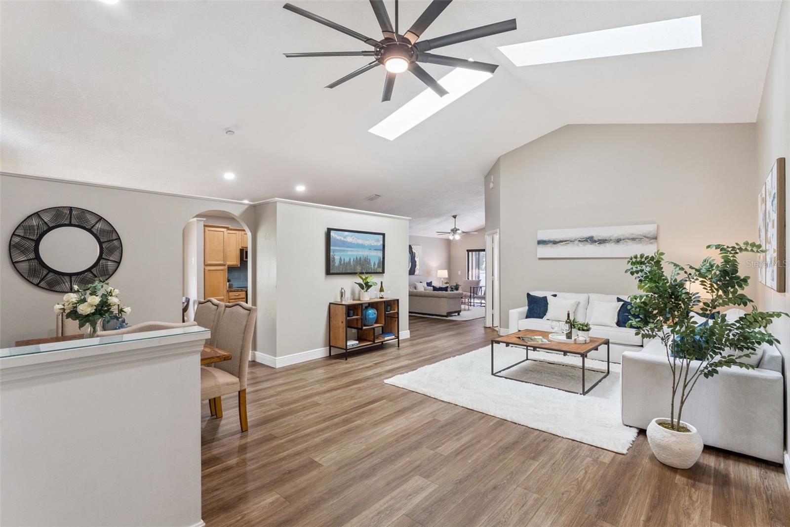 522 HUXFORD COURT