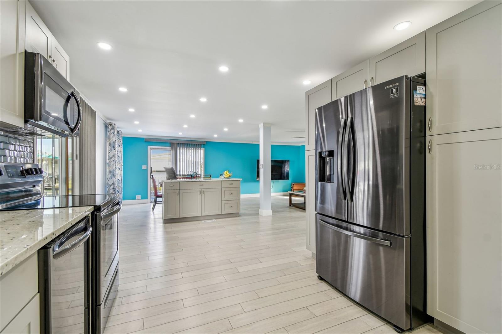 POINTE WEST RESIDENT OWNED COMMUNITY INC - Residential