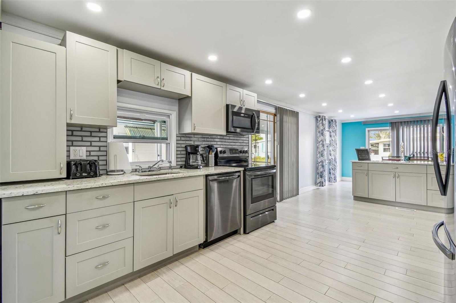 POINTE WEST RESIDENT OWNED COMMUNITY INC - Residential