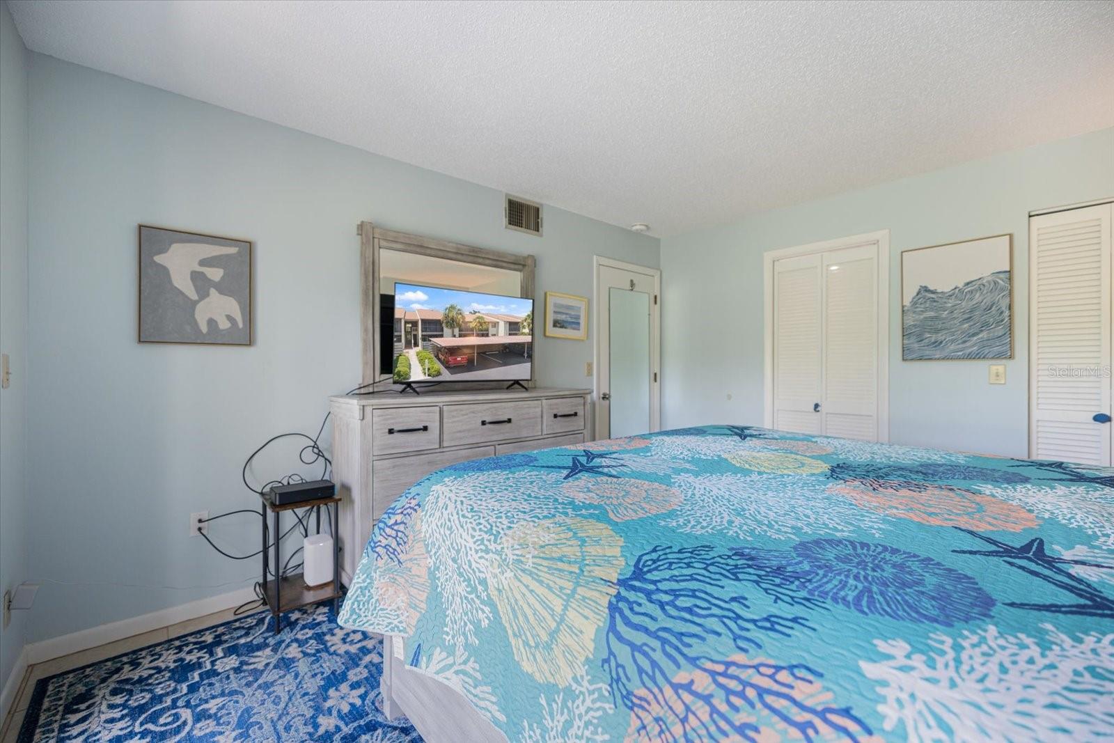 BIRD BAY V - Residential Lease
