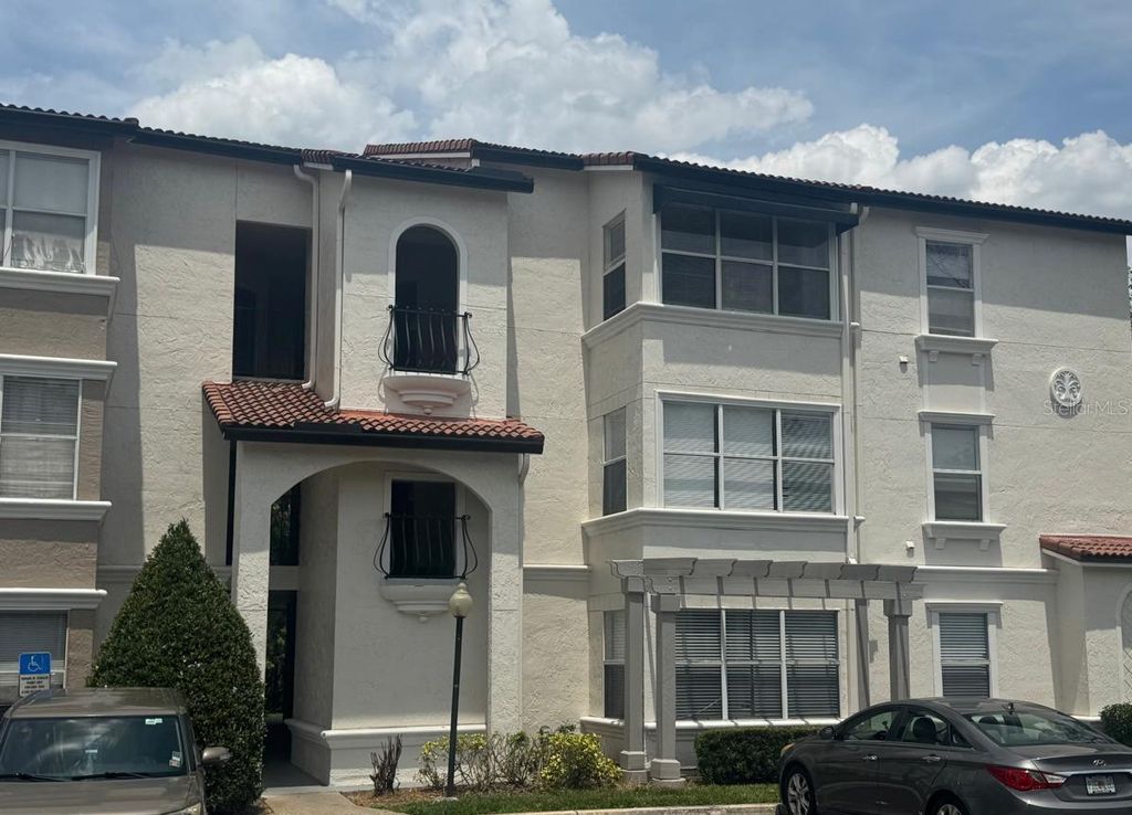 Photo of 5120 Conroy Road #28, Orlando, FL 32811 (MLS # S5149477)