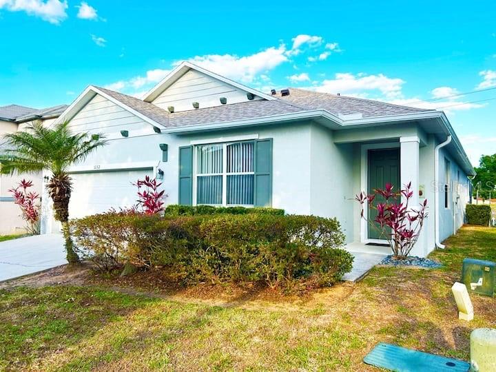 Perfect family home! This beautifully maintained 4-bedroom, 2-bathroom property offers the ideal blend of comfort, convenience, and fun. Step into a bright, open layout with generous living space, a fully equipped kitchen, and a private pool—perfect for relaxing or entertaining year-round. In prime location, minutes from world-famous theme parks, close to top-rated restaurants, shopping centers, and entertainment, easy access to major highways and roads for stress-free commuting, surrounded by local amenities for everyday convenience. Whether you're planning a vacation rental or a long-term stay, this home checks every box. Enjoy the Florida lifestyle with sun-soaked pool days and effortless access to everything Davenport has to explore. Don’t miss out—homes like this go fast! Schedule your tour today and make this dream rental yours.