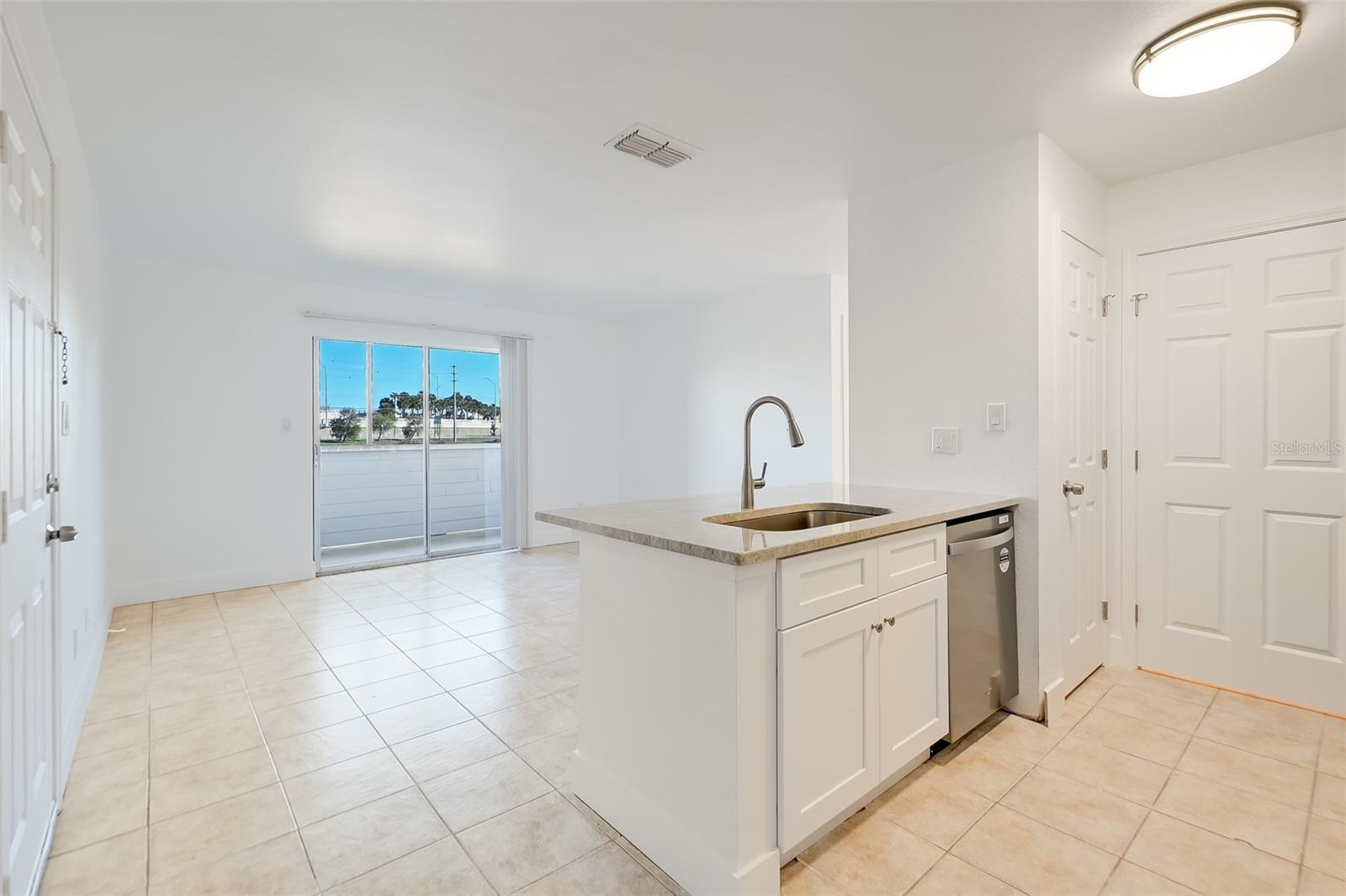 WINDJAMMER CONDO - Residential