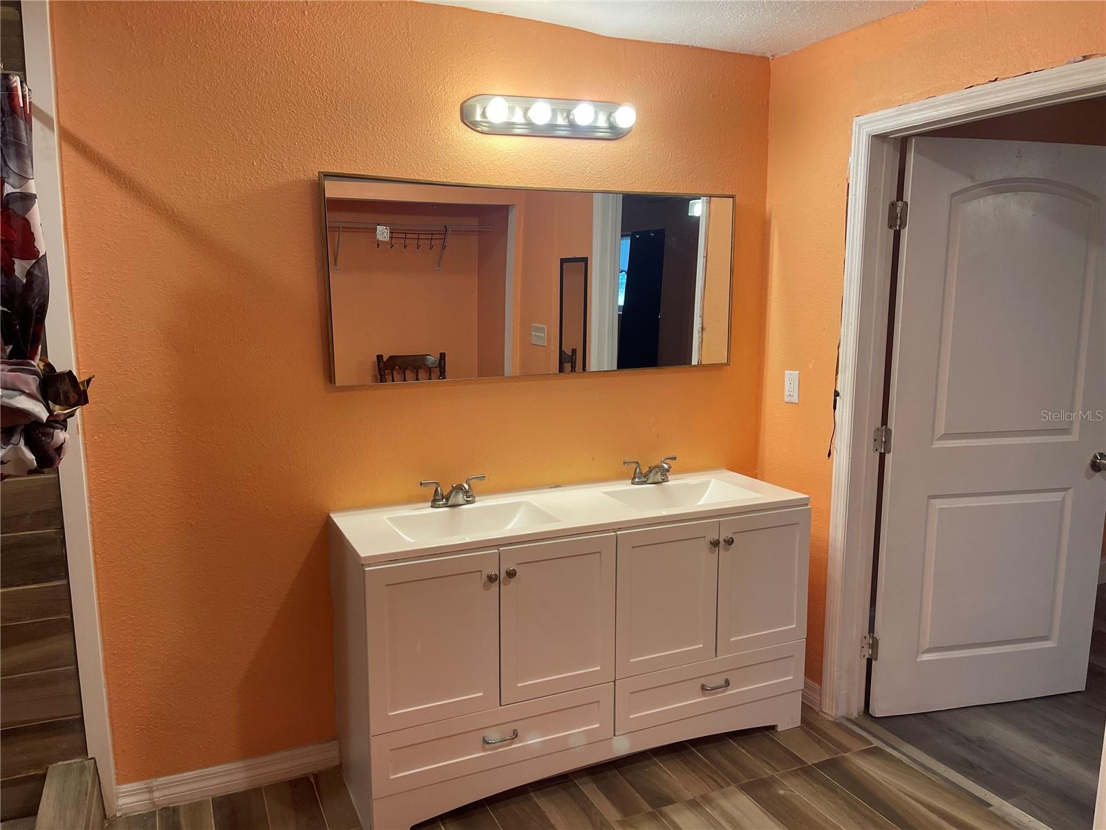 INWOOD - Residential