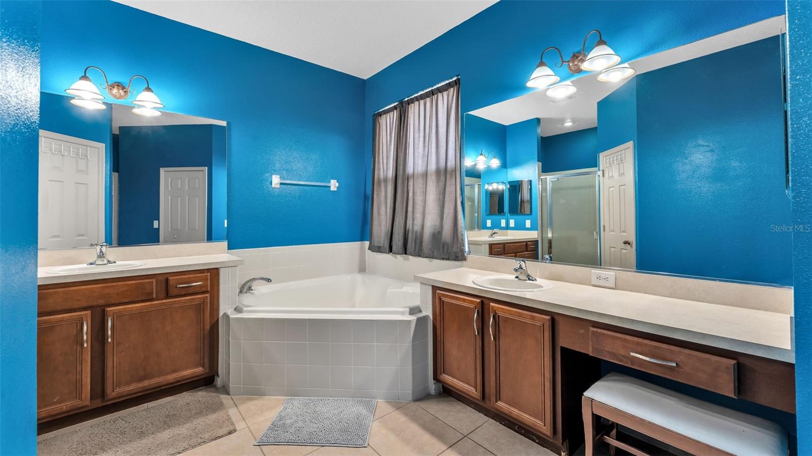 BROOKSHIRE - Residential