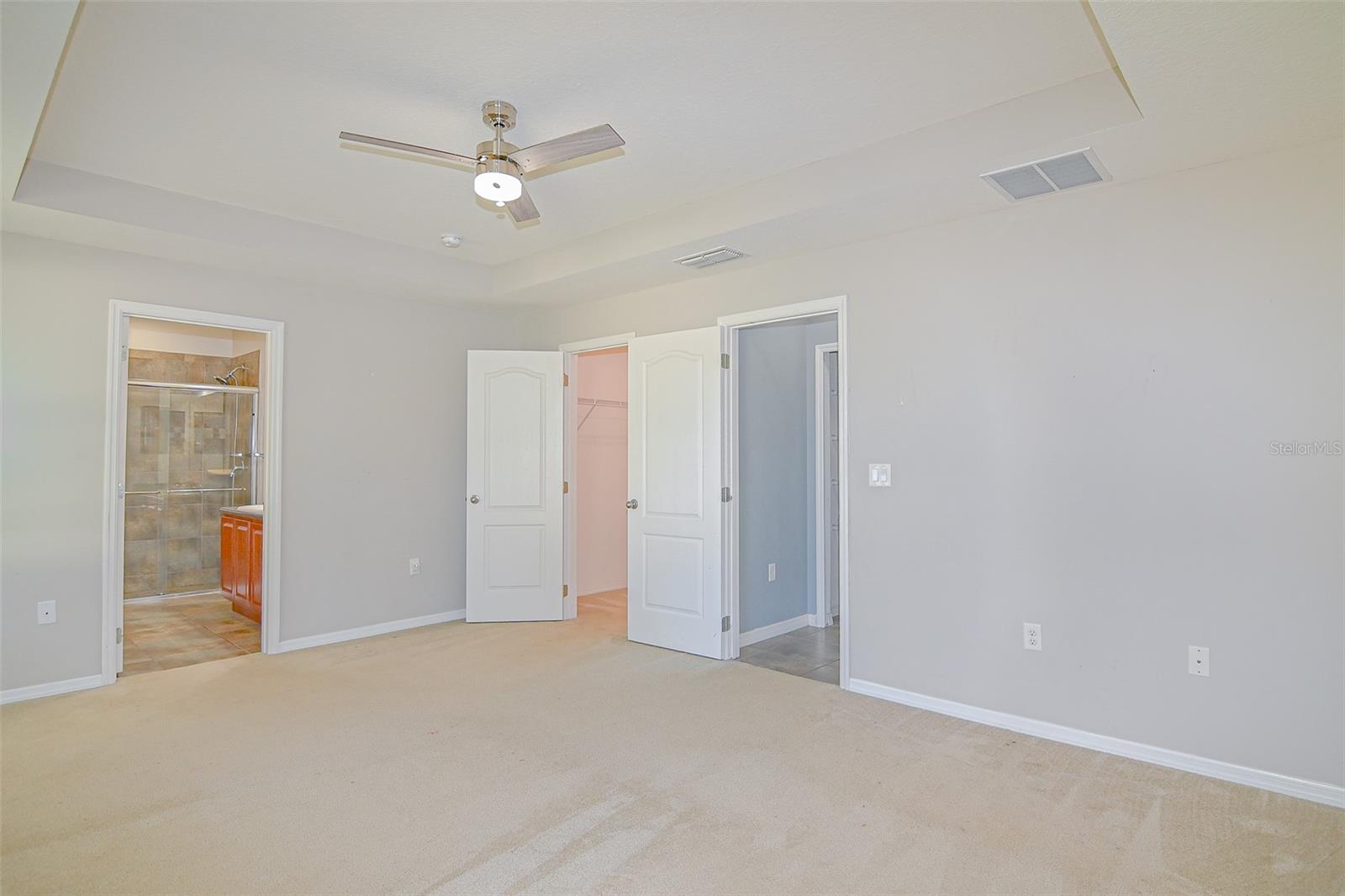 MABEL LOOP RIDGE SUB - Residential Lease