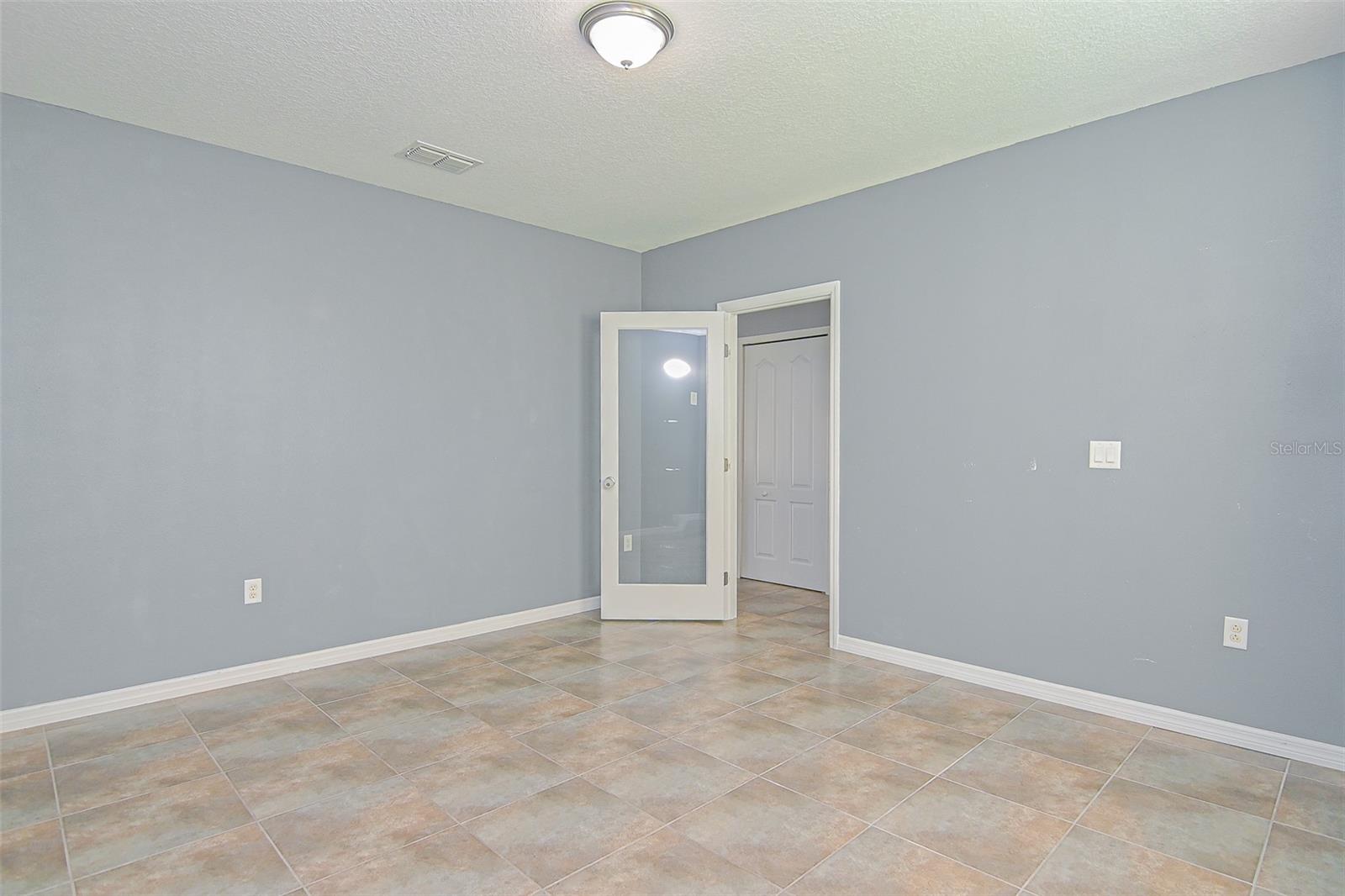 MABEL LOOP RIDGE SUB - Residential Lease