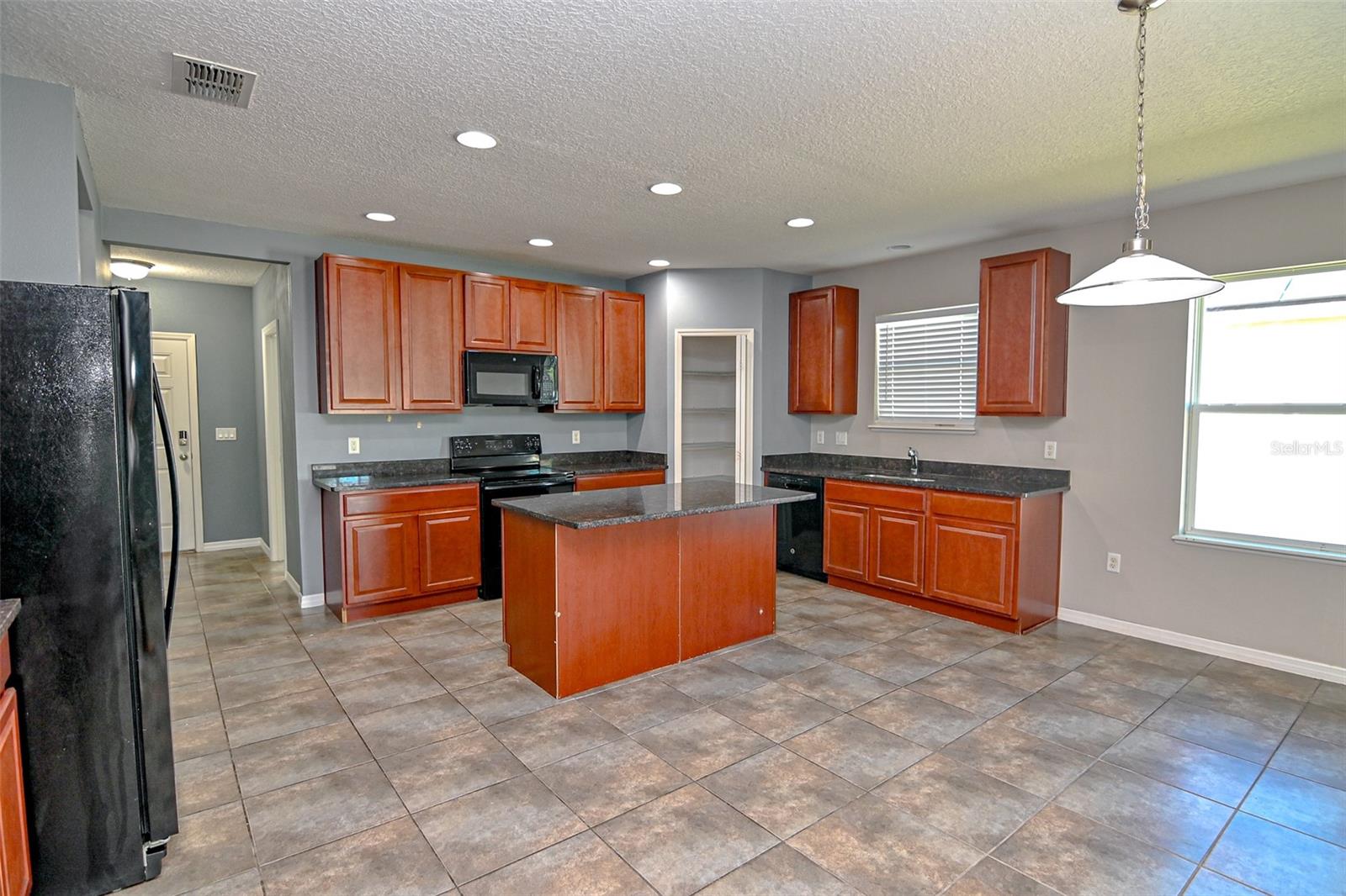 MABEL LOOP RIDGE SUB - Residential Lease