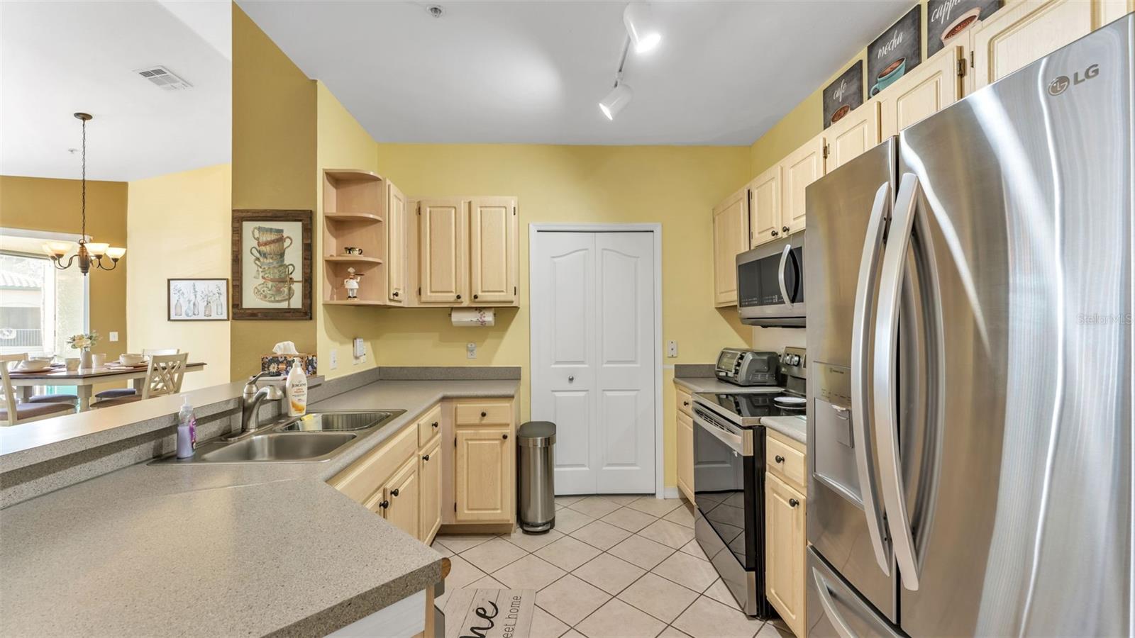 8901 LEGACY COURT 201