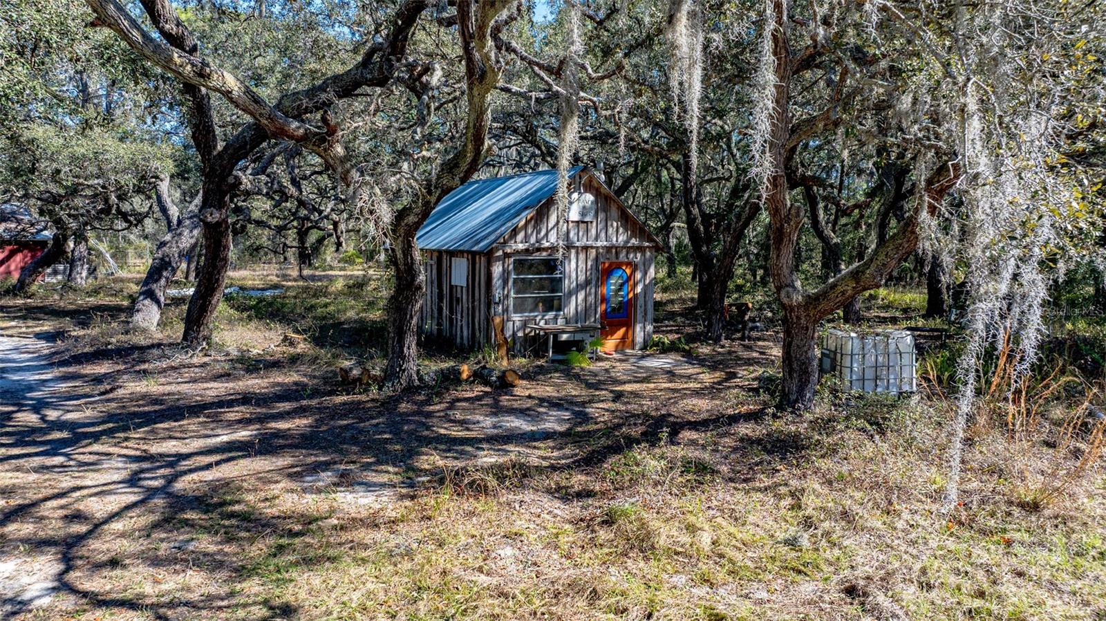 LONG LAKE ESTATES - Residential