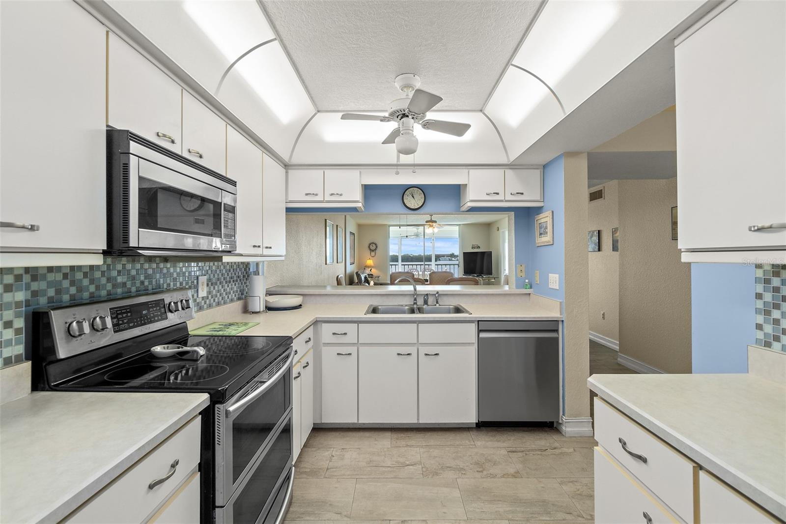 DIAMOND BAY CONDO - Residential