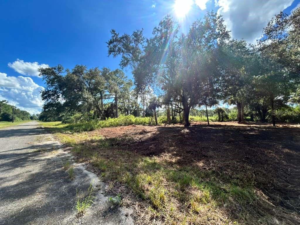 PORT LA BELLE - Land