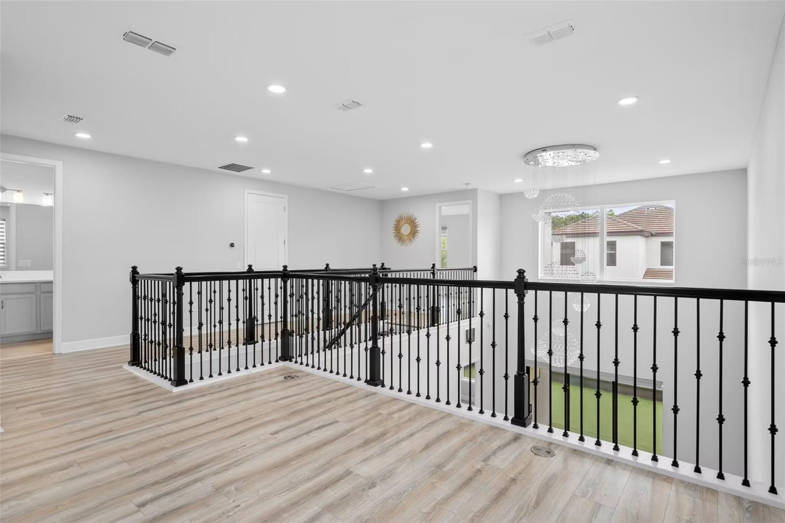 LANDINGS AT HAWKS CREST - Residential