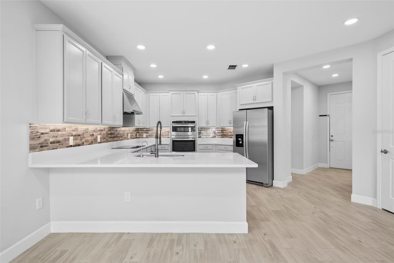 LANDINGS AT HAWKS CREST - Residential