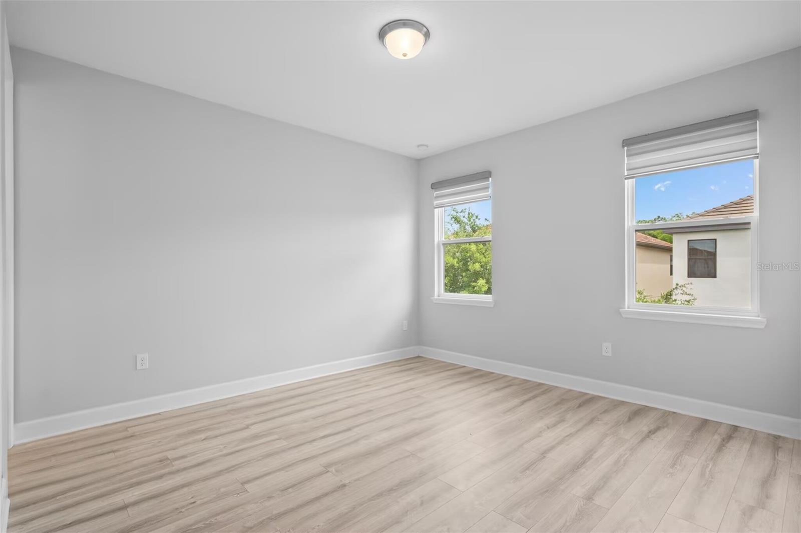 LANDINGS AT HAWKS CREST - Residential