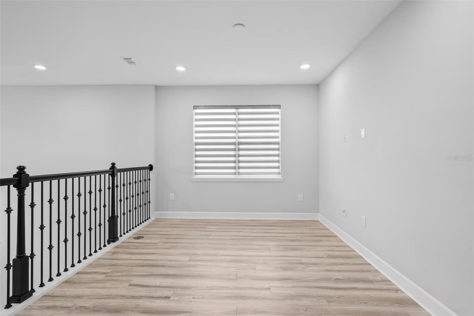 LANDINGS AT HAWKS CREST - Residential