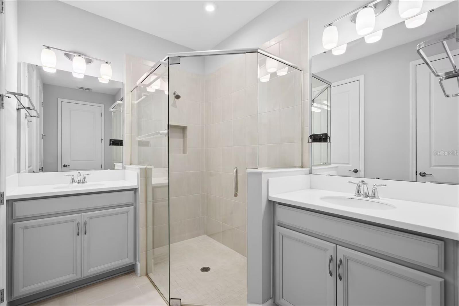 LANDINGS AT HAWKS CREST - Residential