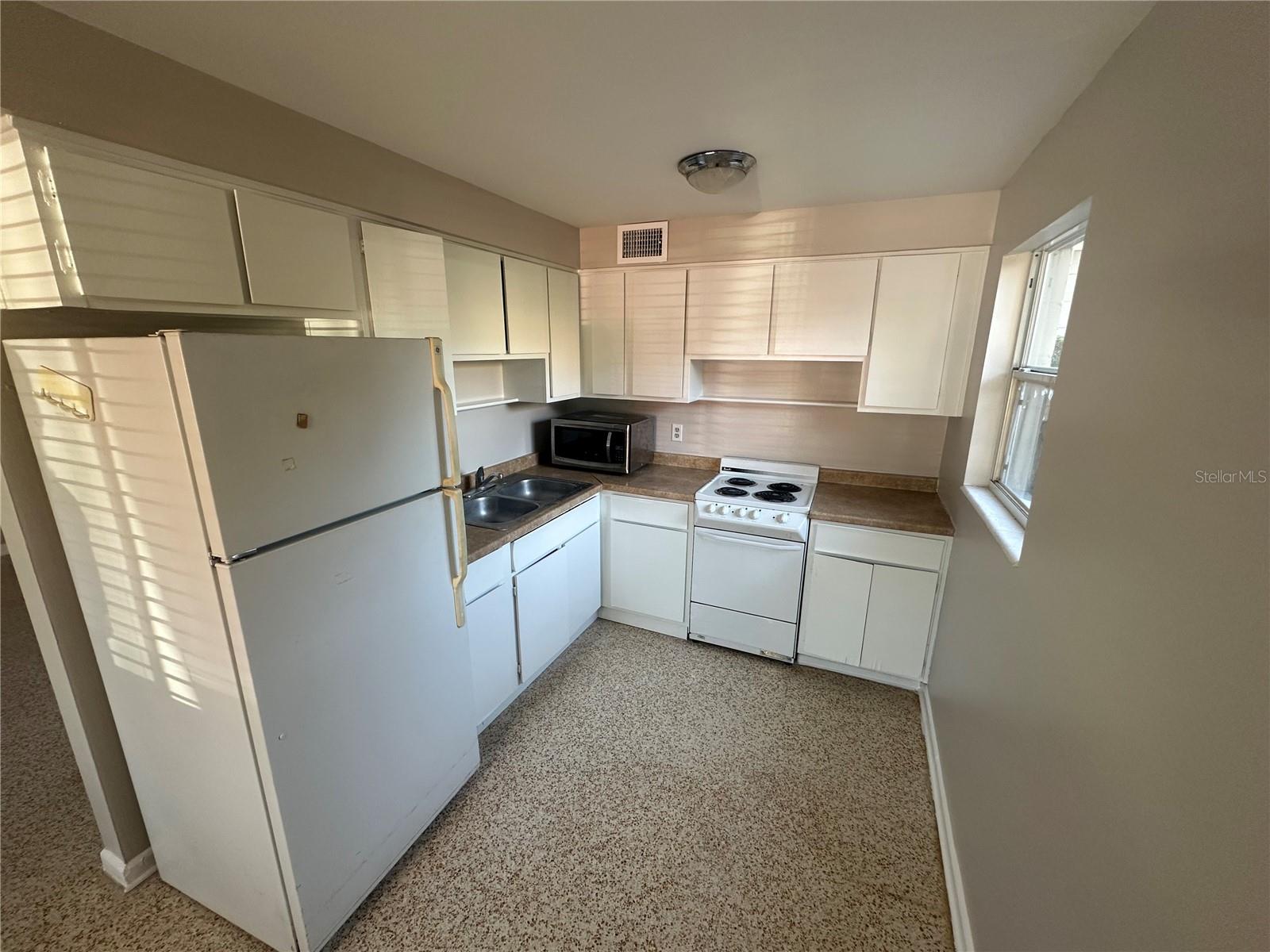 GOLFVIEW - Residential Lease