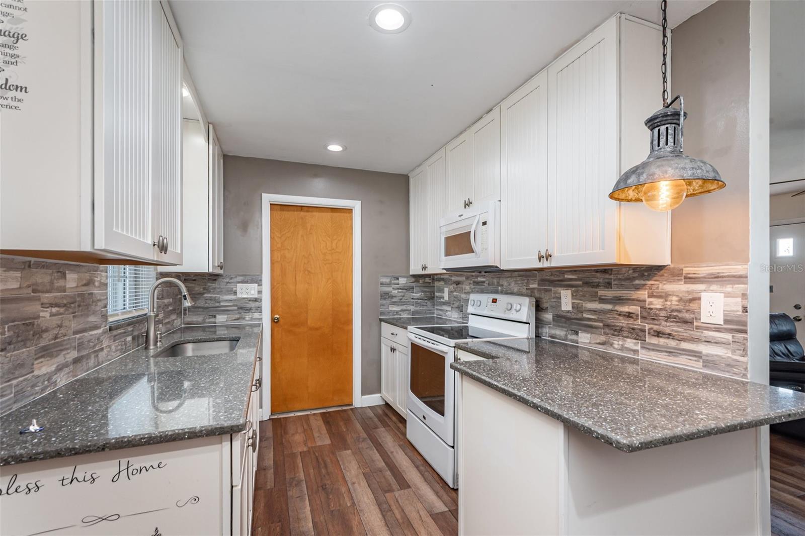 LAKE STELLA ESTATES - Residential