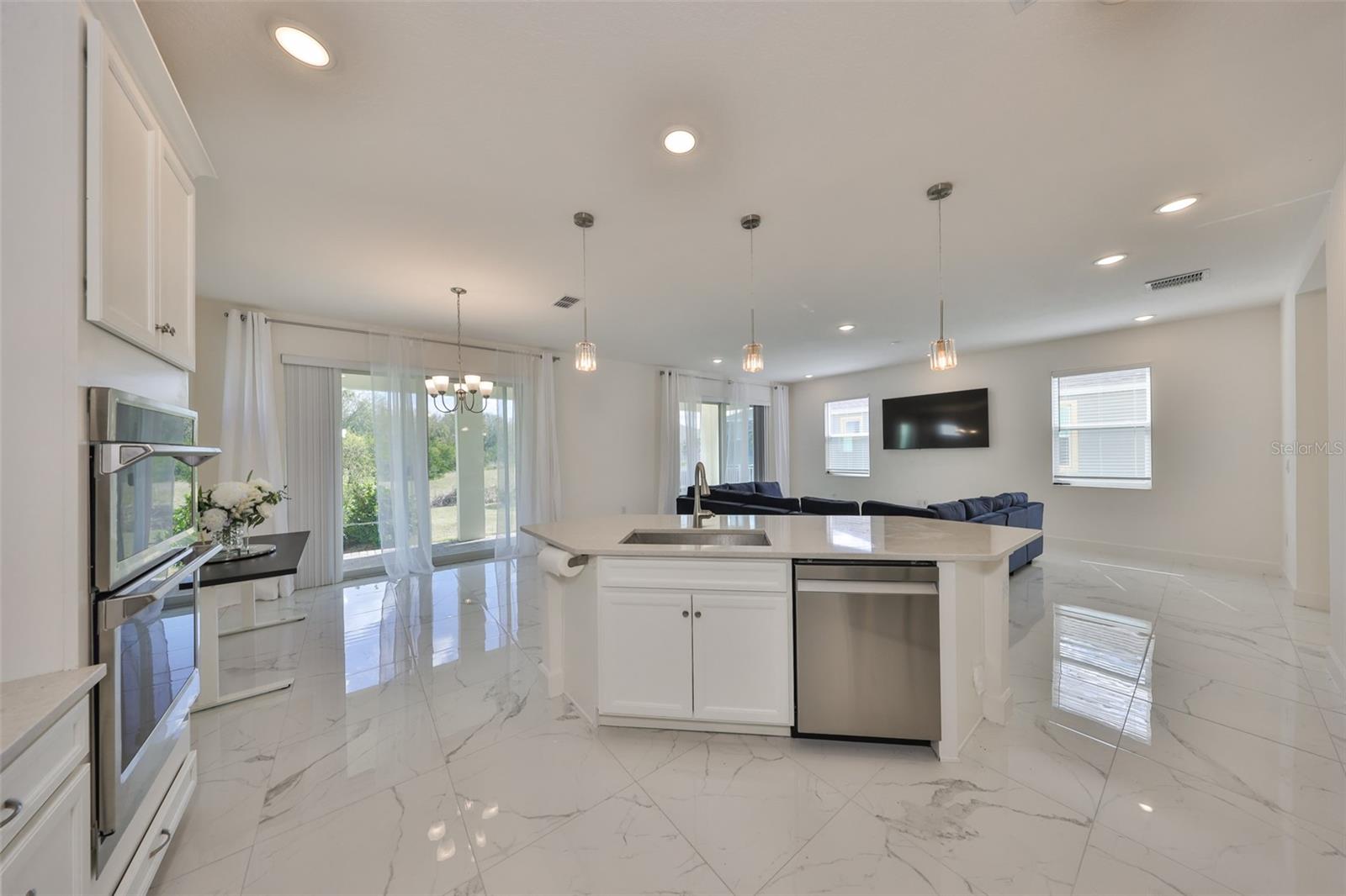 MIRABAY PRCL 8 - Residential