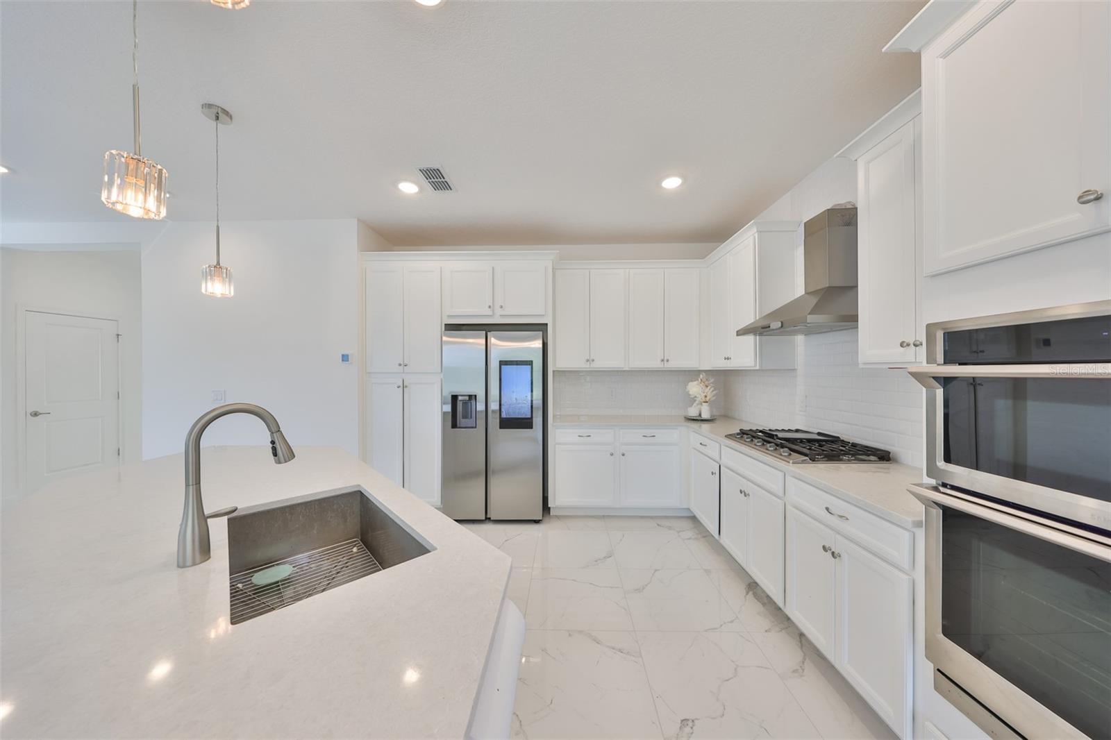 MIRABAY PRCL 8 - Residential