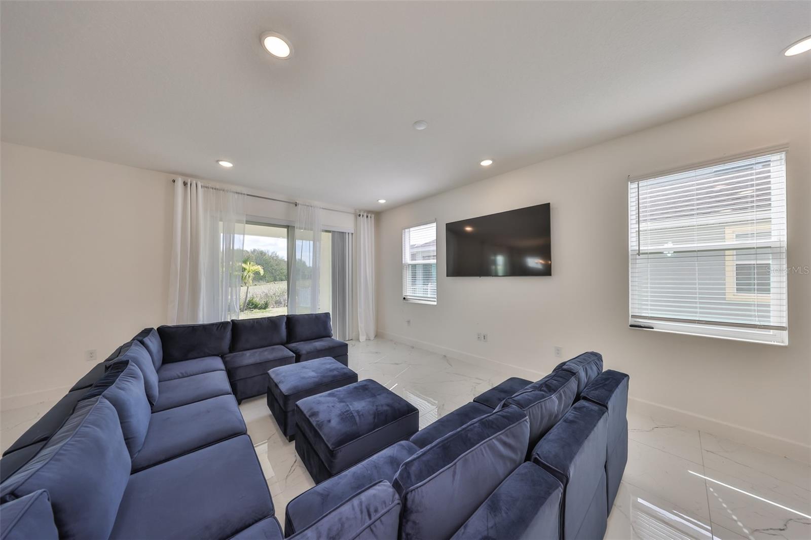 MIRABAY PRCL 8 - Residential