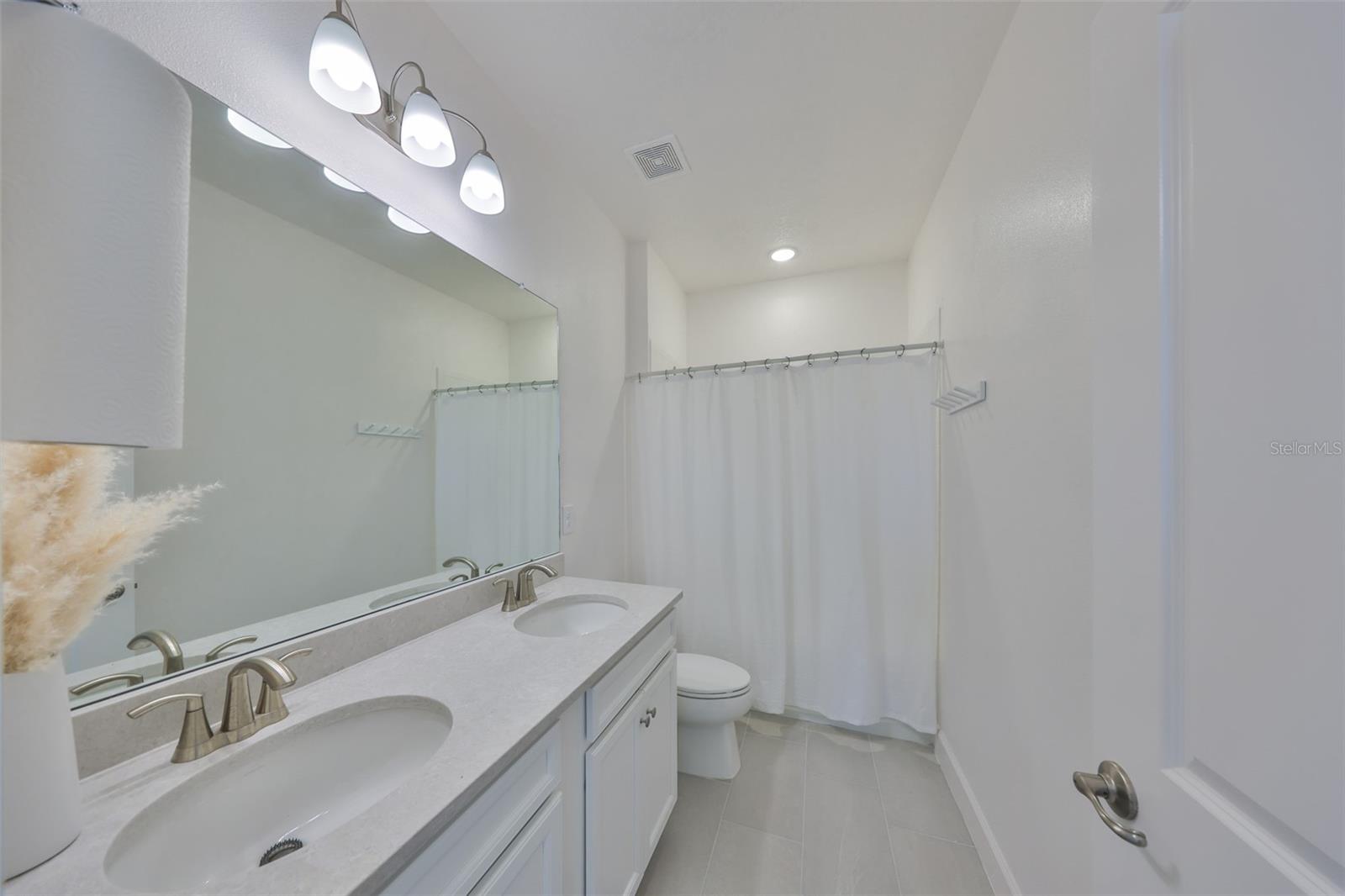 MIRABAY PRCL 8 - Residential