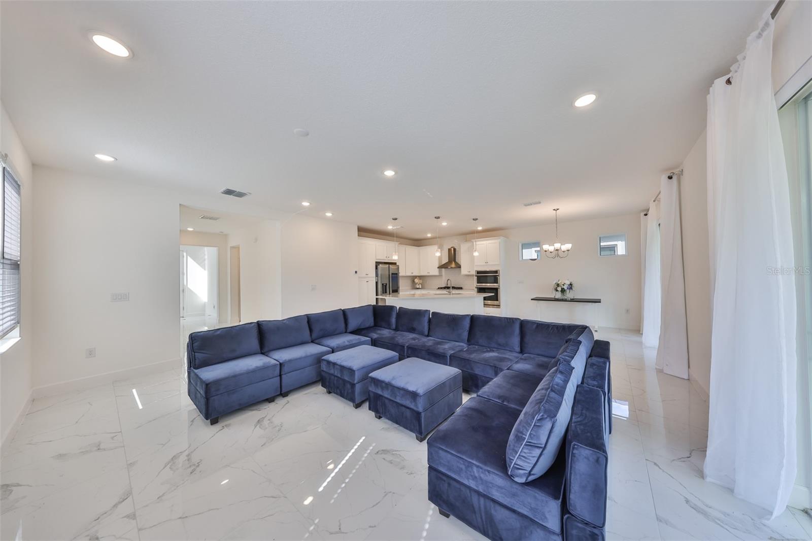 MIRABAY PRCL 8 - Residential