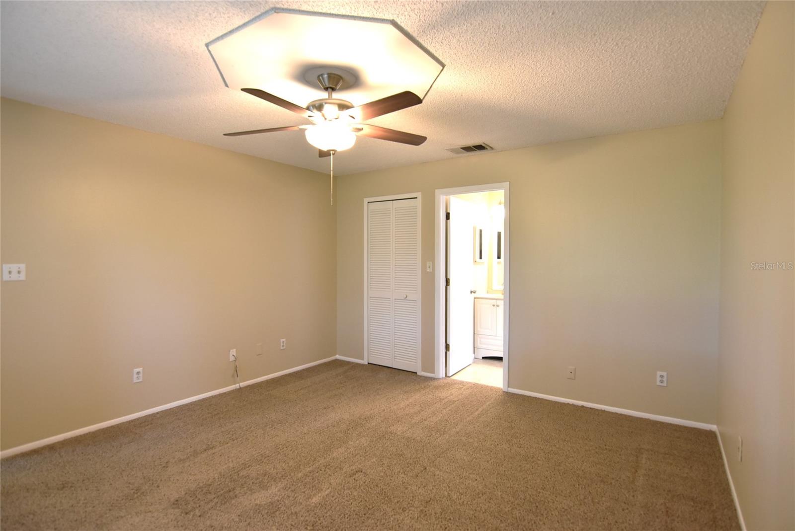 ALAFAYA WOODS PH 04 - Residential Lease