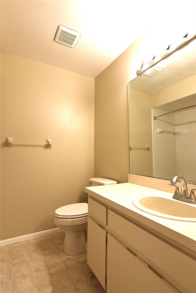 ALAFAYA WOODS PH 04 - Residential Lease