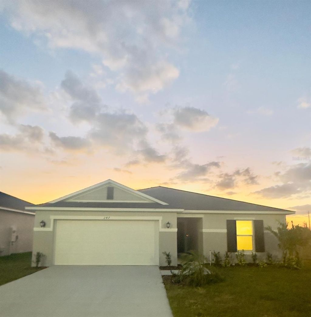 Photo of 247 Summerlin Loop, Haines City, FL 33844 (MLS # S5135704)