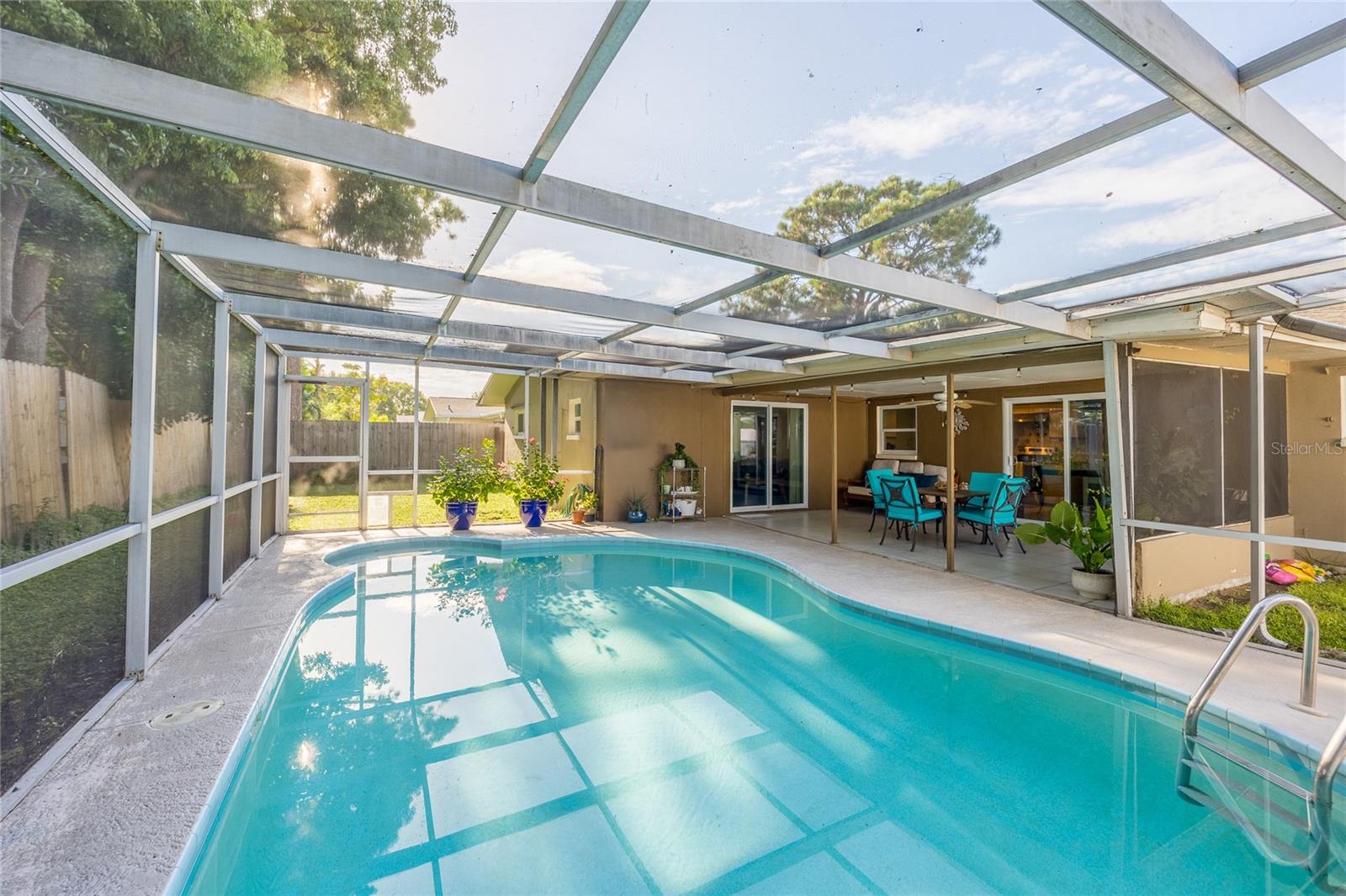 LAKESIDE TERRACE 1ST ADD - Residential Lease
