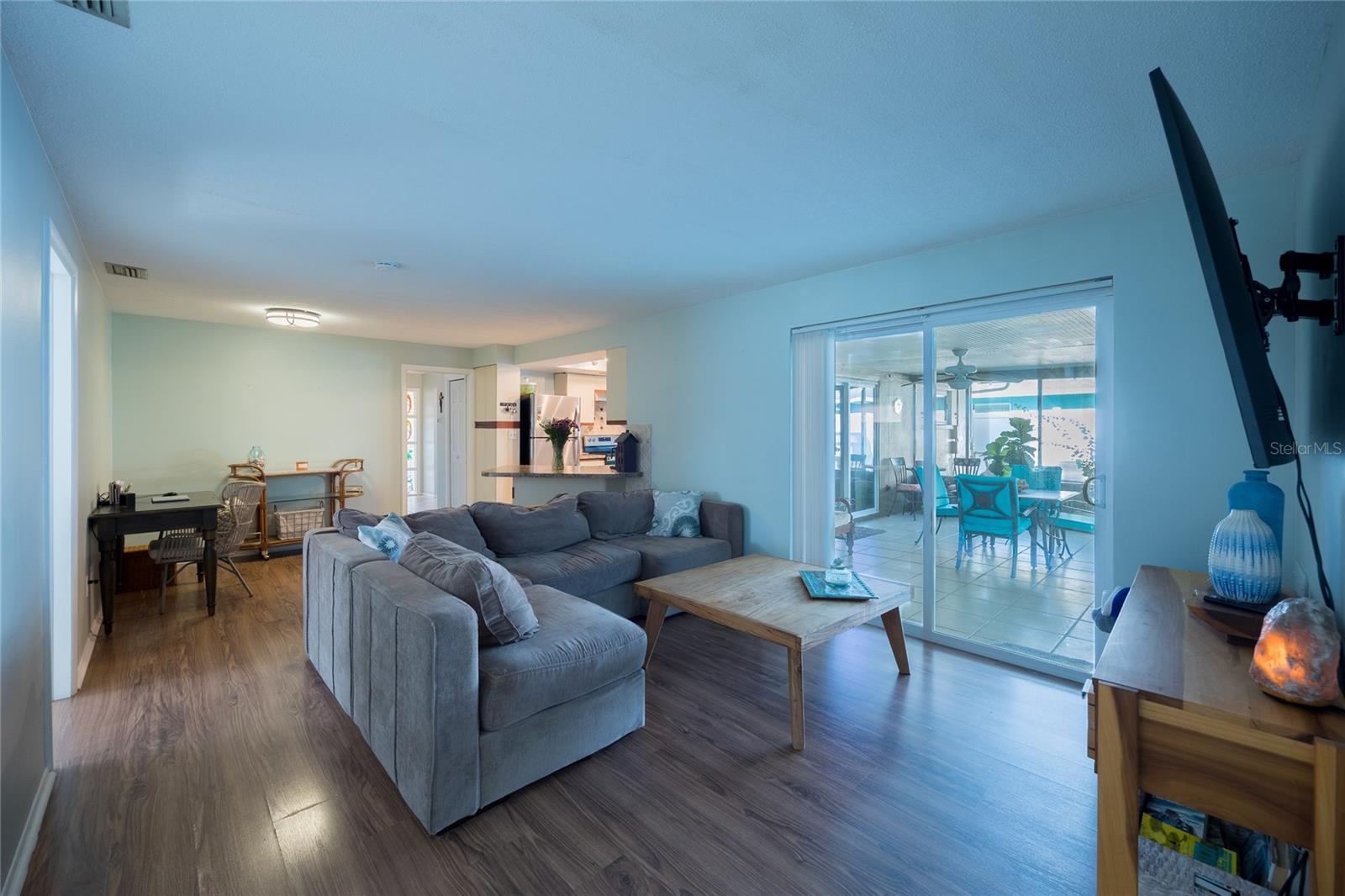 LAKESIDE TERRACE 1ST ADD - Residential Lease
