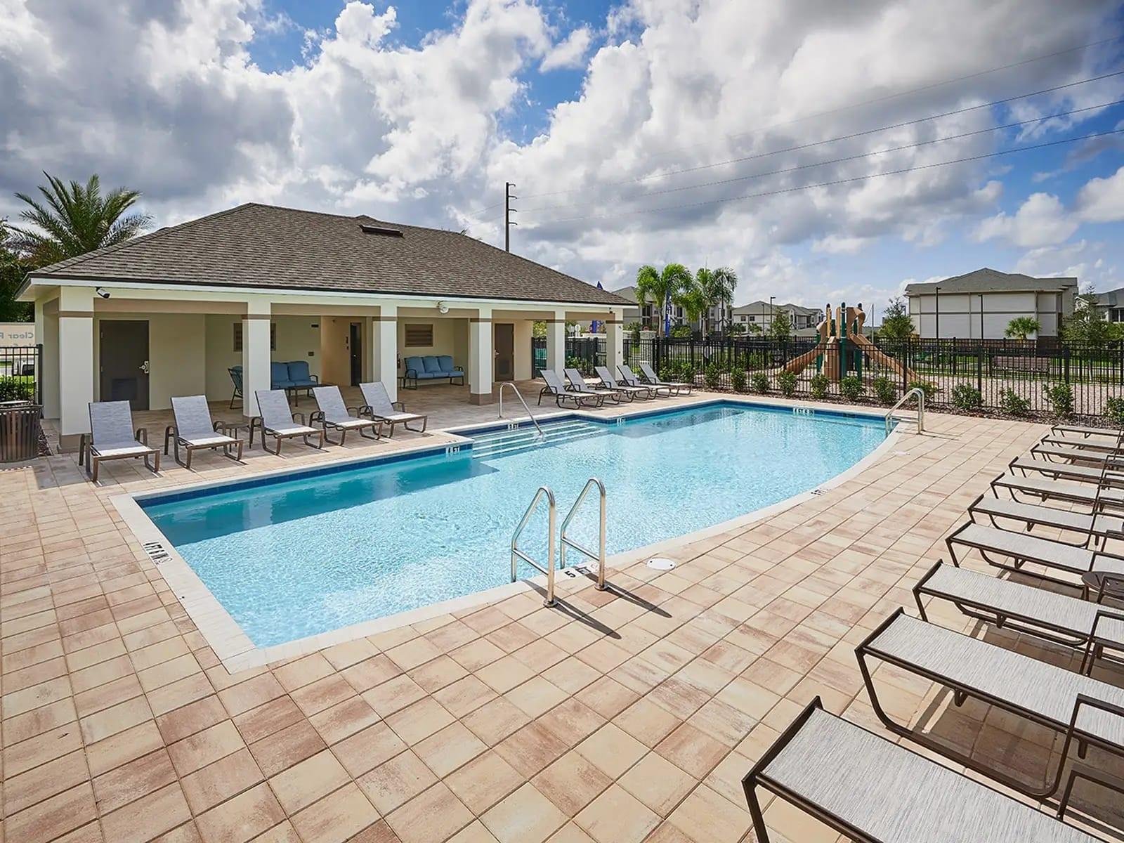 GREENS ATR FOREST LAKE - Residential
