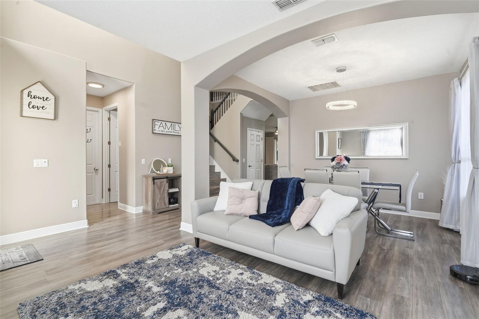 RIVIERA BELLA UNIT 01 - Residential Lease