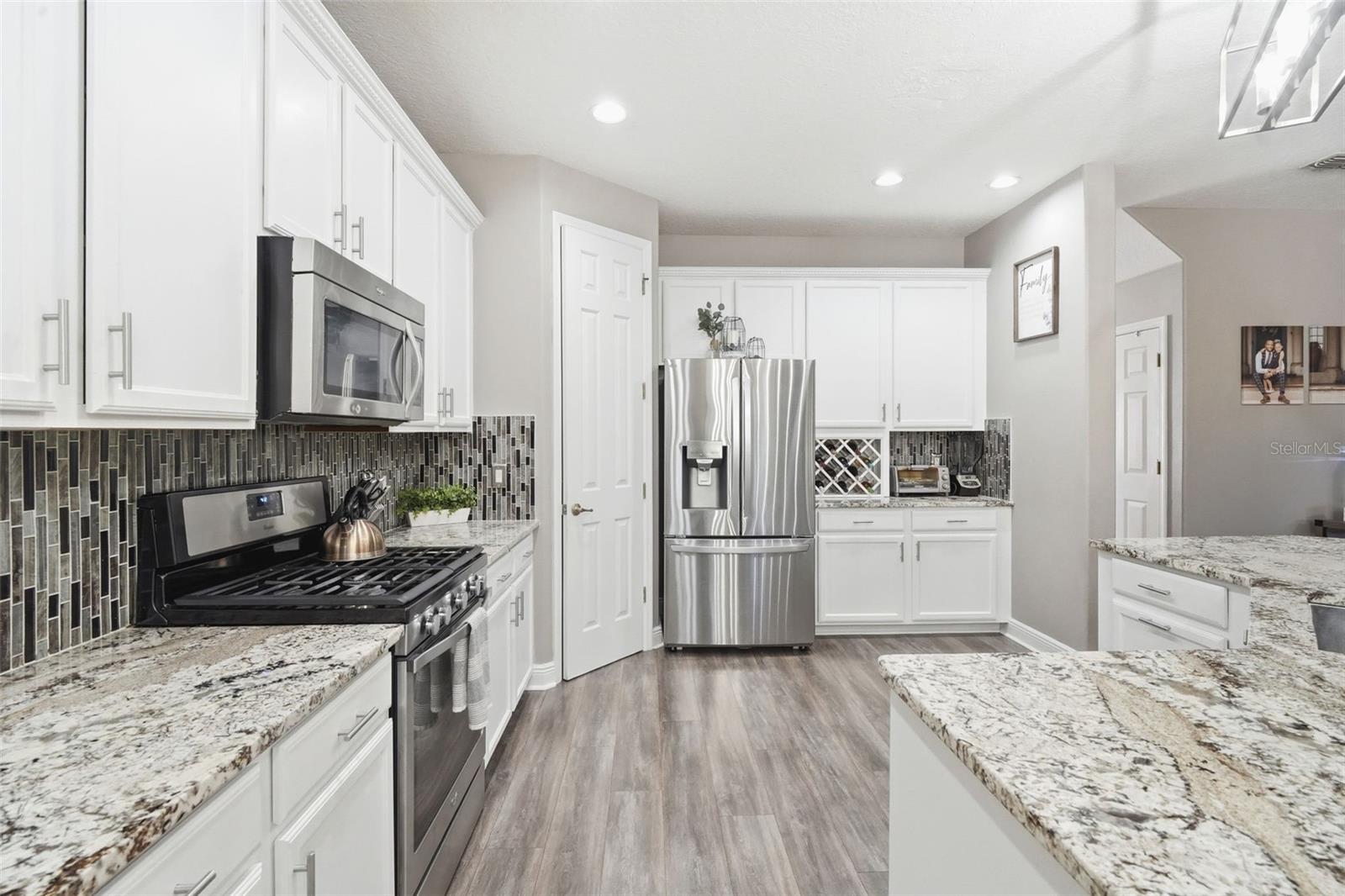 RIVIERA BELLA UNIT 01 - Residential Lease